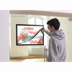 Ramka plakatowa Durable DURAFRAME A2 czarna samoprzylepna magnetyczna 50 x 70 cm z właściwościami antyodblaskowymi