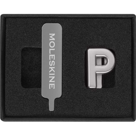 Przypinka MOLESKINE P, srebrna