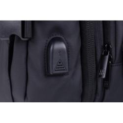Plecak DONAU TRAVEL Prague, 17", 32l, USB + kabel, czarny
